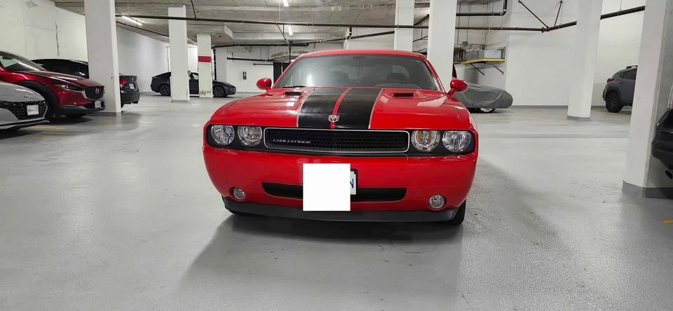 2010 Dodge Challenger 3rd Gen - Image 2 of 5