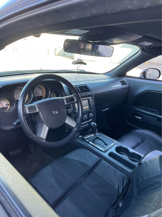 2010 Dodge Challenger 3rd Gen - Image 4 of 6
