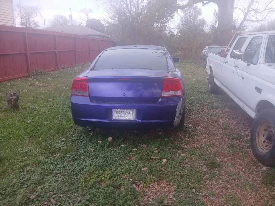 2010 Dodge Charger 6th Gen - Image 4 of 4
