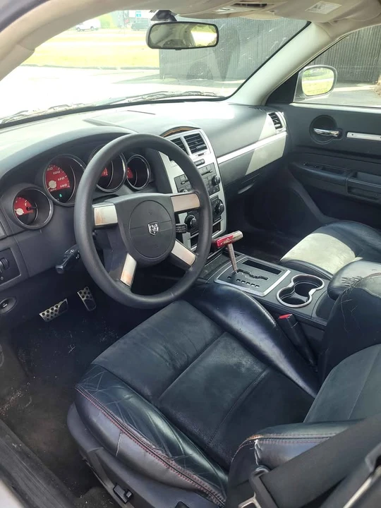 2010 Dodge Charger 6th Gen - Image 3 of 4