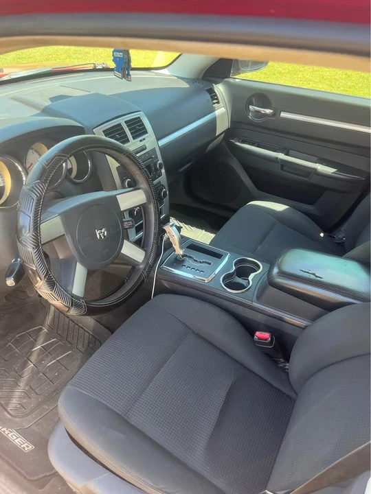 2010 Dodge Charger 6th Gen - Image 4 of 7