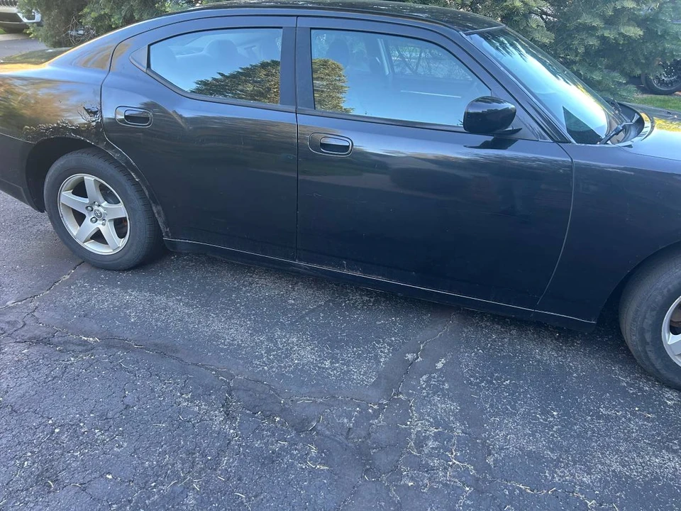 2010 Dodge Charger 6th Gen - Image 5 of 9