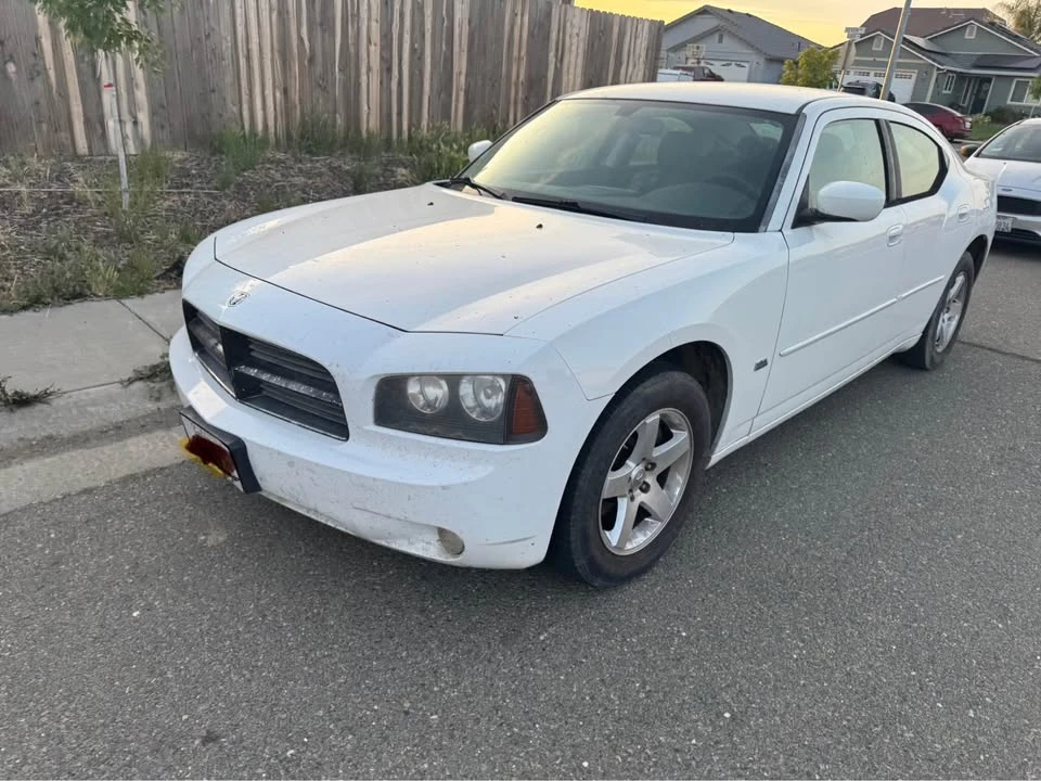 2010 Dodge Charger 6th Gen - Image 2 of 5