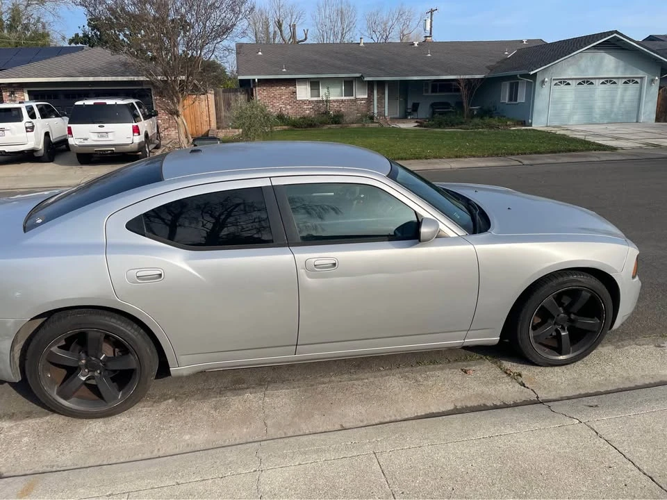 2010 Dodge Charger 6th Gen - Image 2 of 3