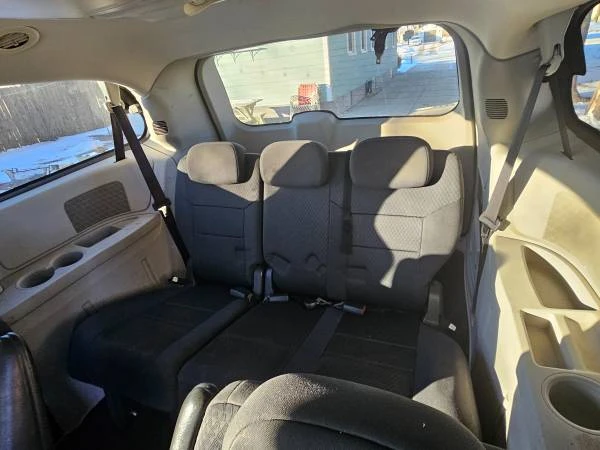 2010 Dodge Caravan - Image 10 of 11