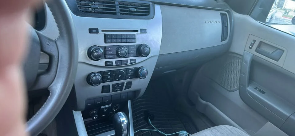 2010 Ford Focus 2nd Gen - Image 7 of 7