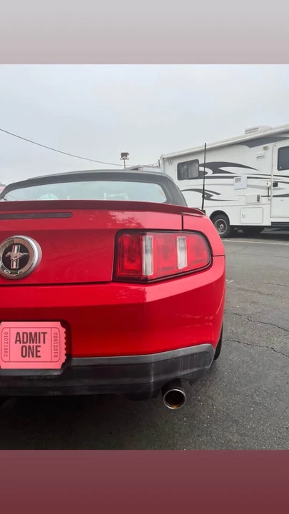 2010 Ford S197 Mustang - Image 2 of 5