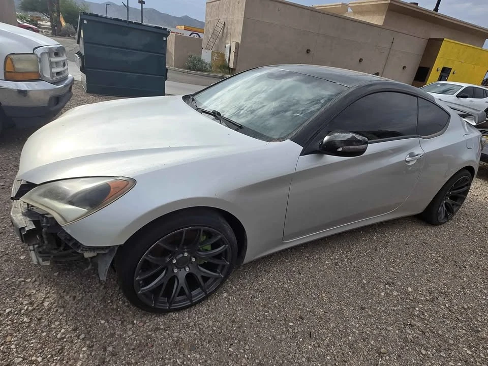 2010 Hyundai Genesis Coupe - Image 2 of 4