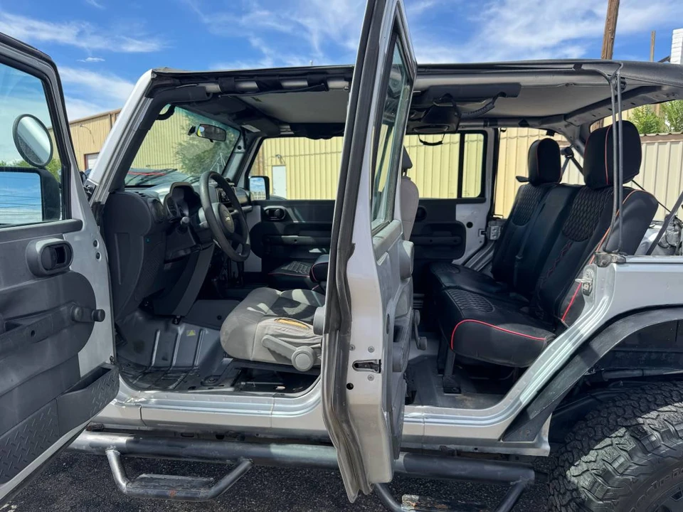 2010 Jeep JK Wrangler - Image 10 of 11