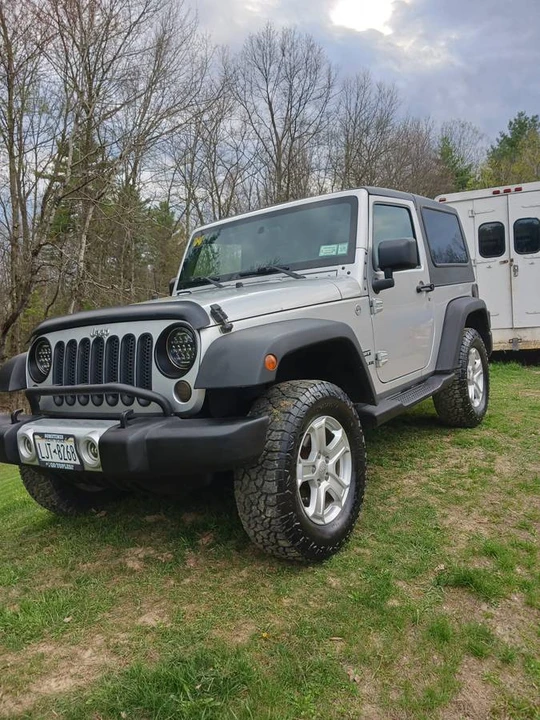 2010 Jeep JK Wrangler - Image 2 of 5