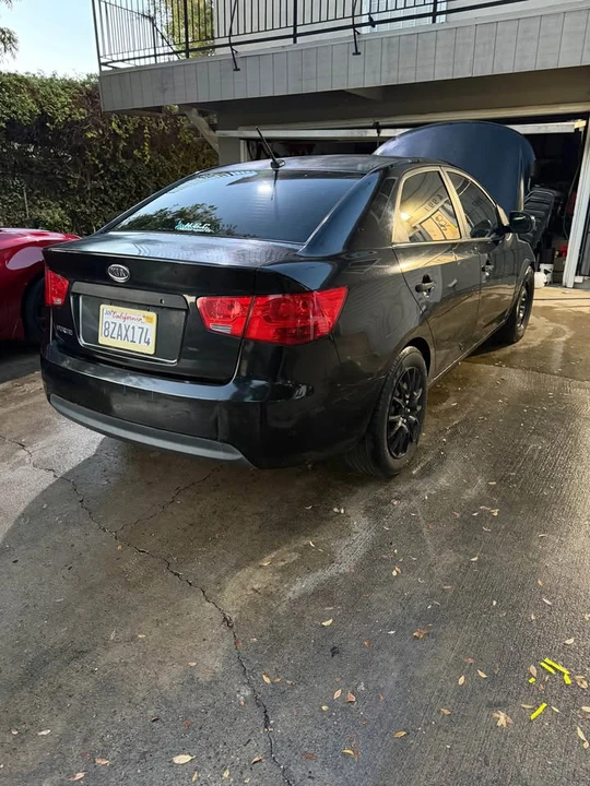 2010 Kia Forte - Image 3 of 10