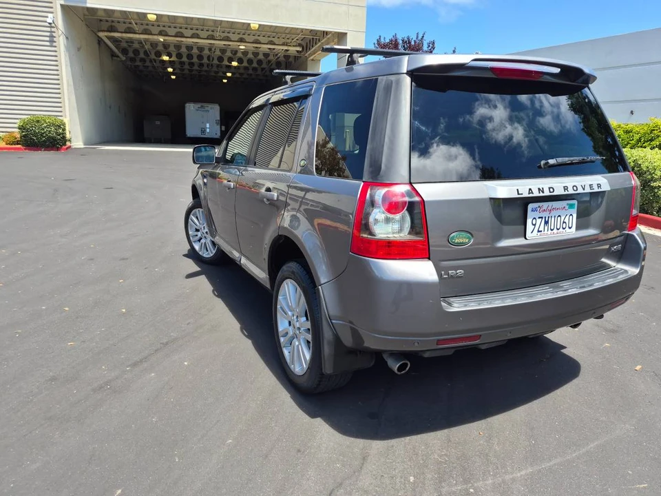 2010 Land Rover Freelander - Image 9 of 15