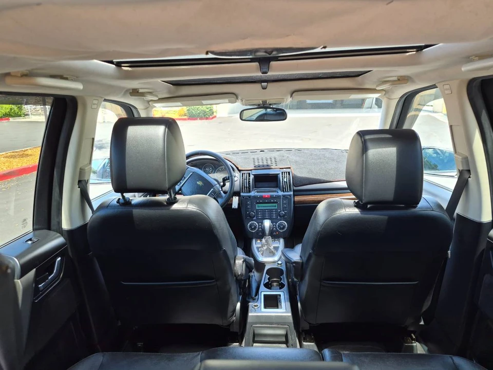2010 Land Rover Freelander - Image 7 of 15
