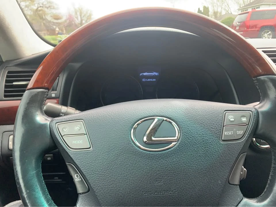 2010 Lexus LS 4th Gen - Image 2 of 7