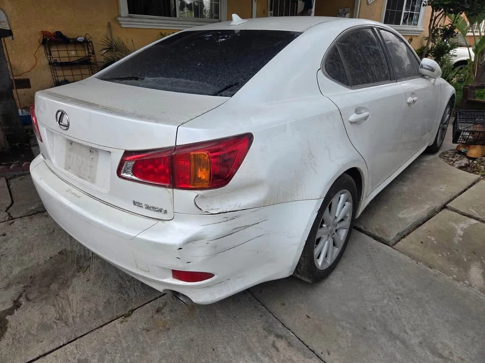 2010 Lexus IS 2nd Gen - Image 4 of 6