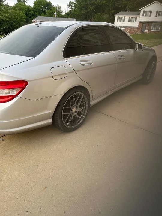 2010 Mercedes-Benz W204 C-Class - Image 7 of 15