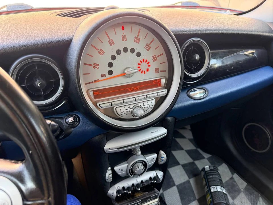2010 Mini Mini 2nd Gen - Image 9 of 9