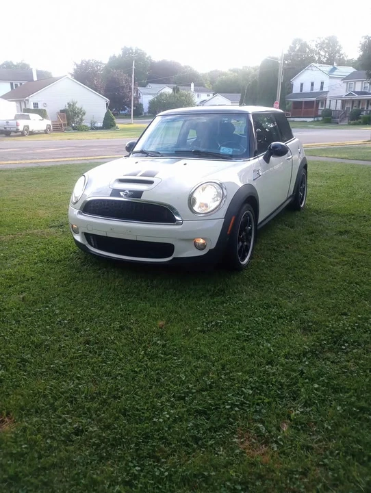 2010 Mini Mini 2nd Gen - Image 4 of 6