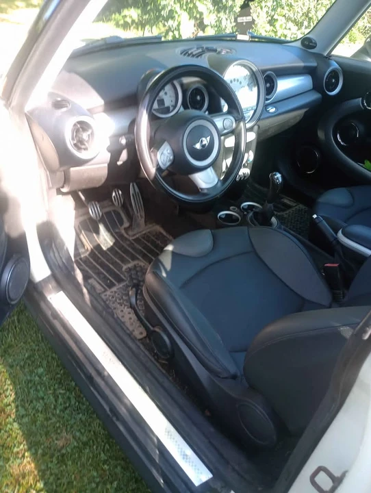 2010 Mini Mini 2nd Gen - Image 6 of 6