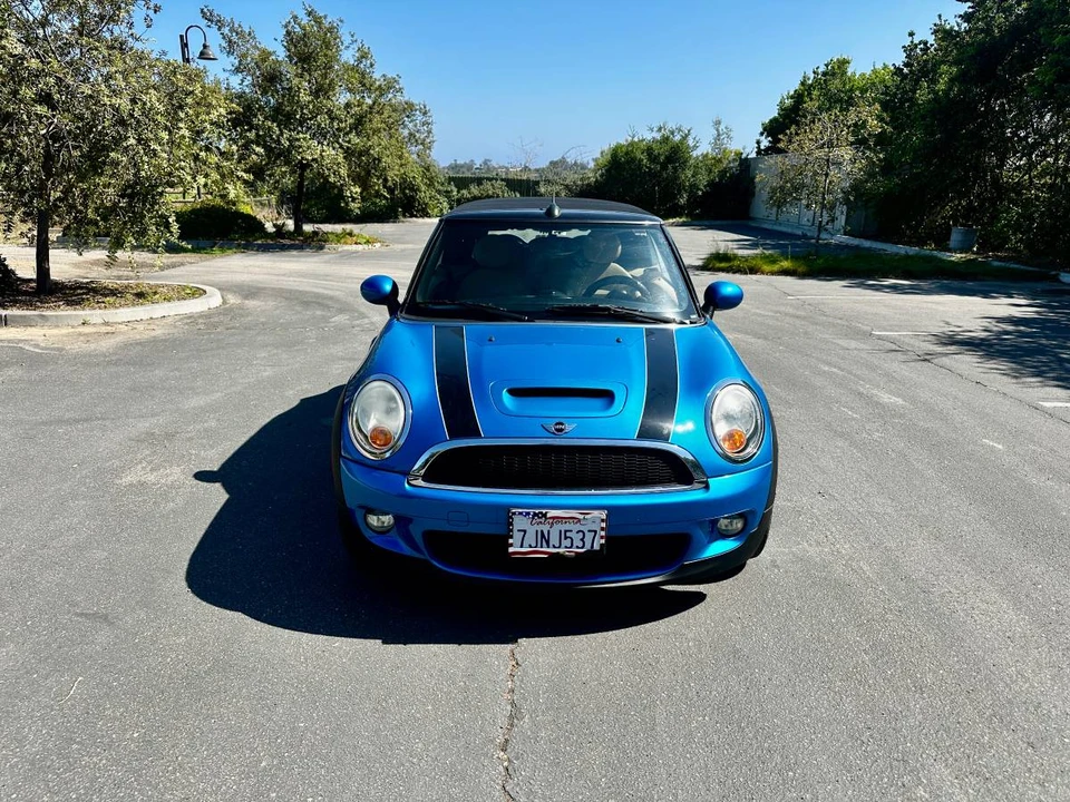 2010 Mini Mini 2nd Gen - Image 2 of 6