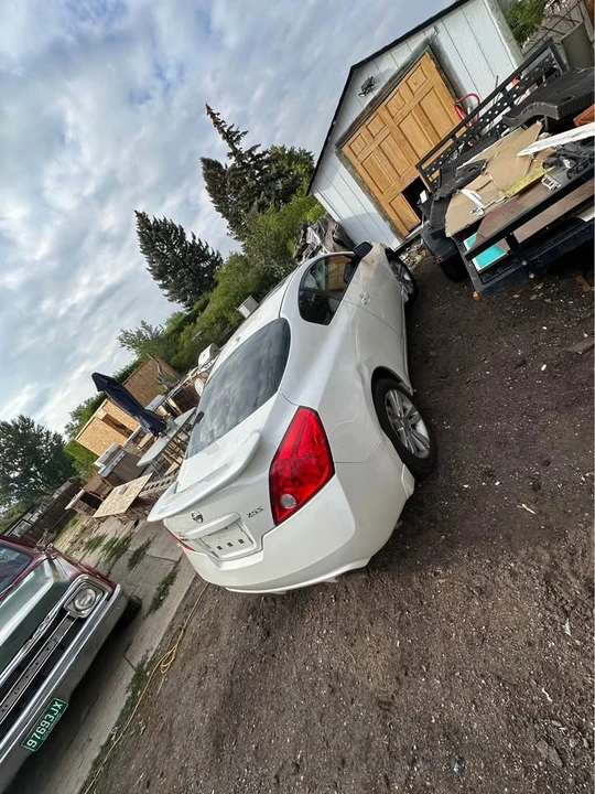 2010 Nissan Altima 4th Gen - Image 2 of 2