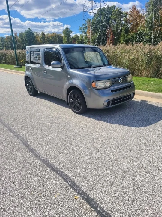 2010 Nissan Cube - Image 2 of 10