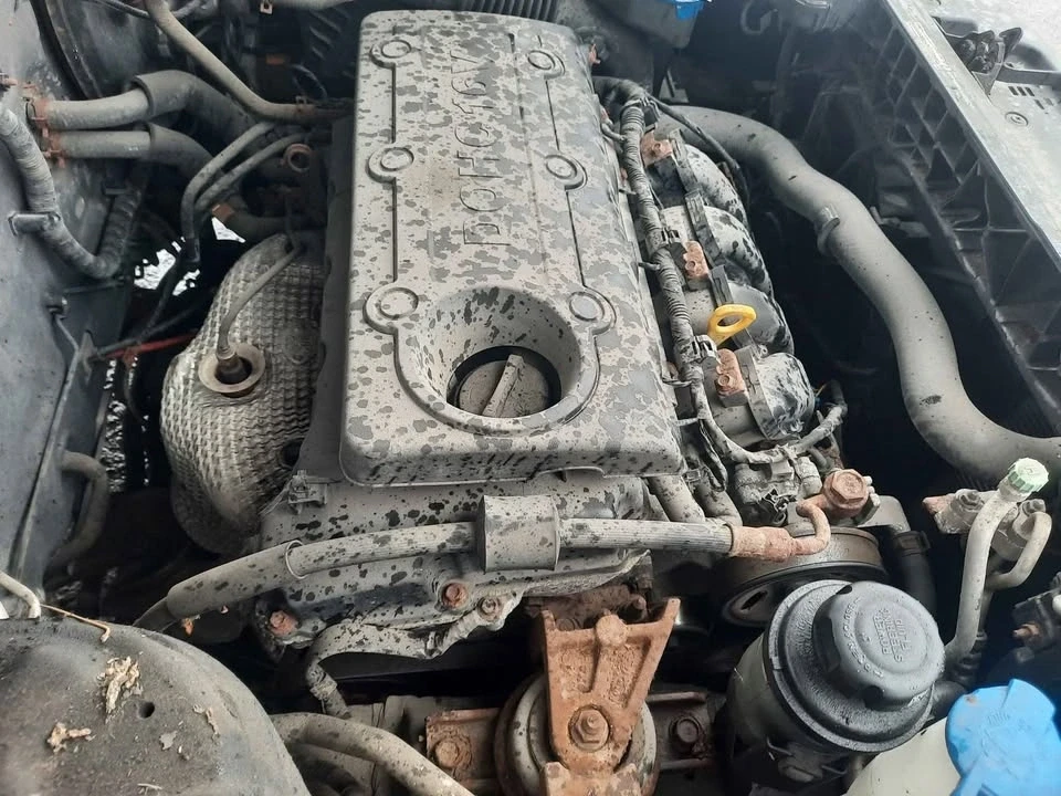 2010 Hyundai Santa Fe - Image 2 of 4