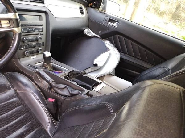 2010 Ford S197 Mustang - Image 6 of 7