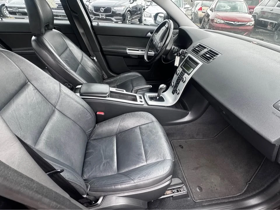 2010 Volvo S40 2nd Gen - Image 6 of 11