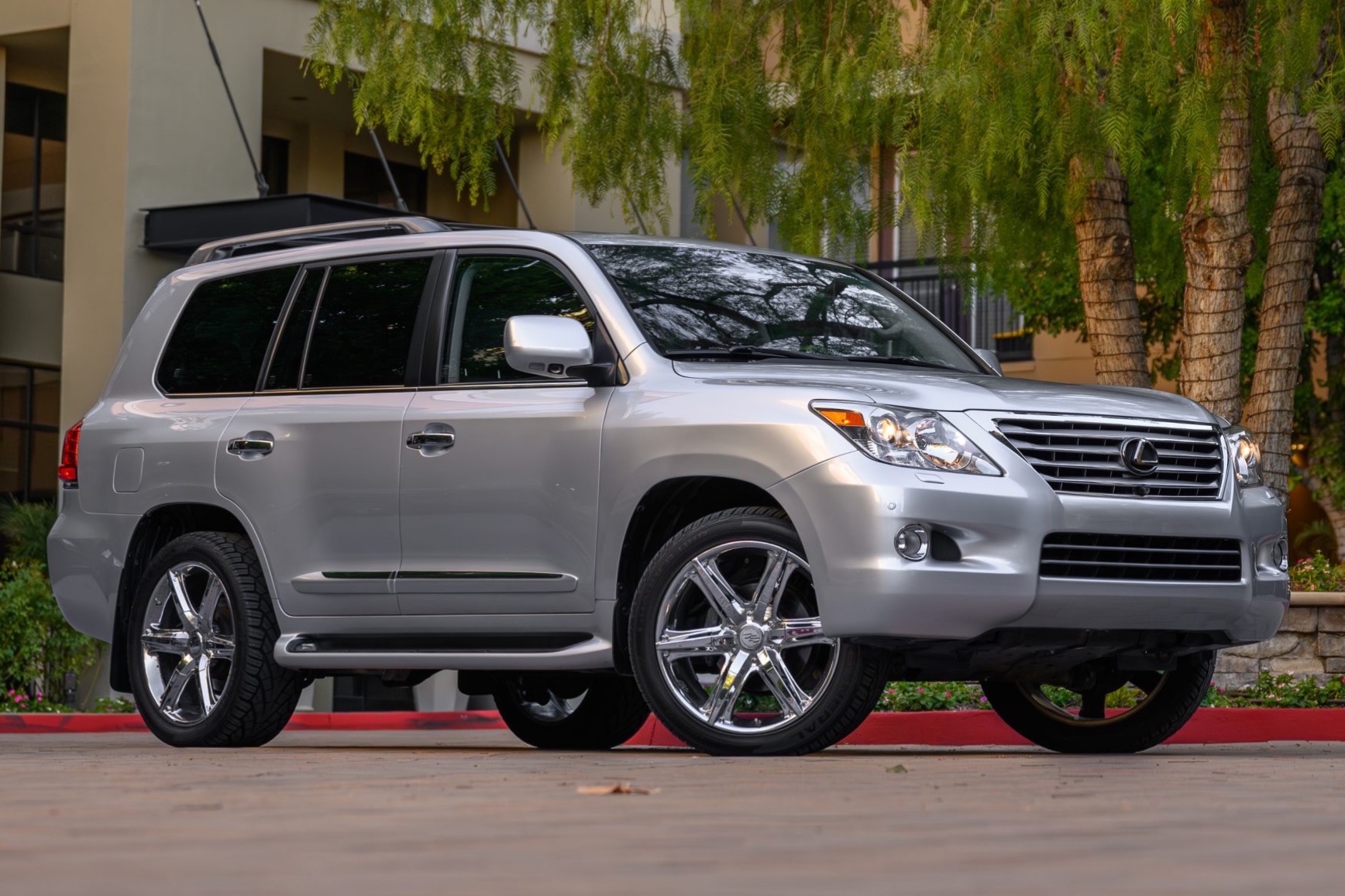 32k-Mile 2010 Lexus LX570