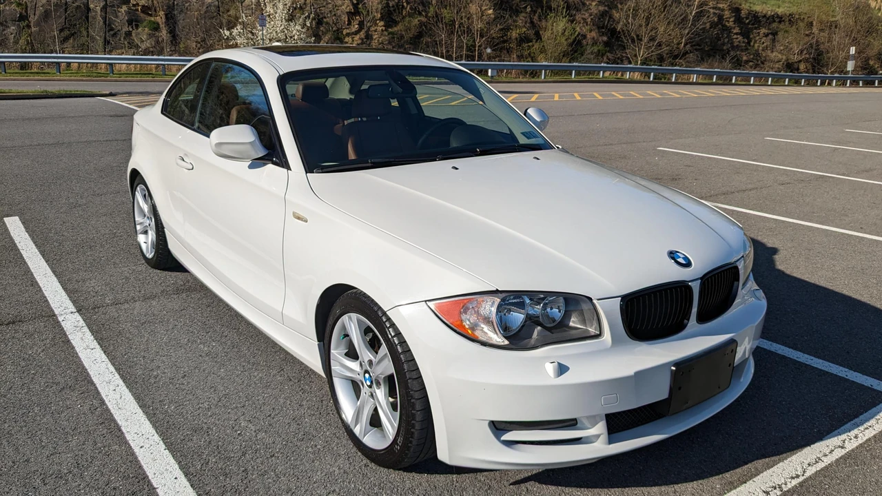 2011 BMW E81/E82/E88 1 Series - Image 2 of 29