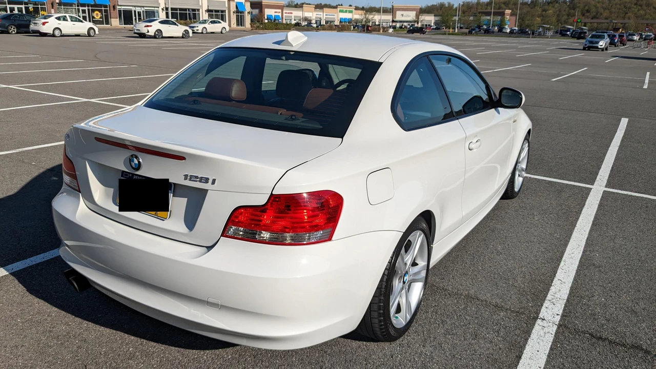2011 BMW E81/E82/E88 1 Series - Image 3 of 29