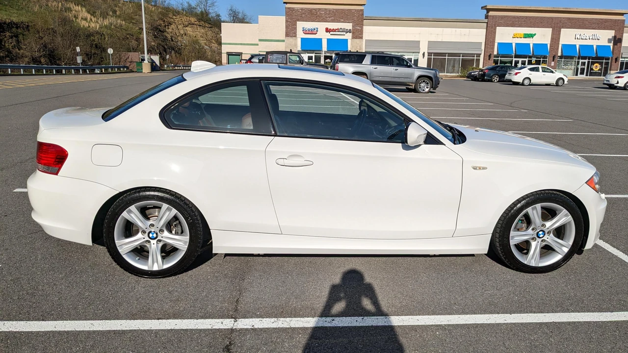 2011 BMW E81/E82/E88 1 Series - Image 8 of 29