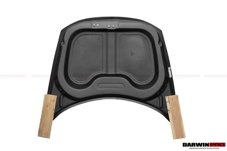2011 Parts & Memorabilia Bodywork - Image 5 of 5