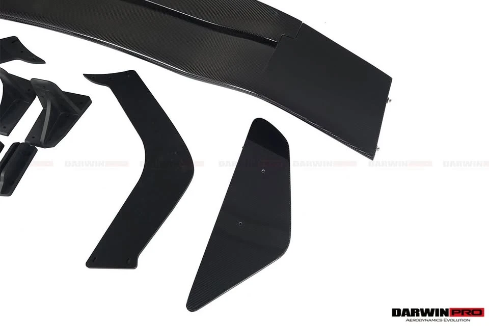 2011 Parts & Memorabilia Bodywork - Image 4 of 7