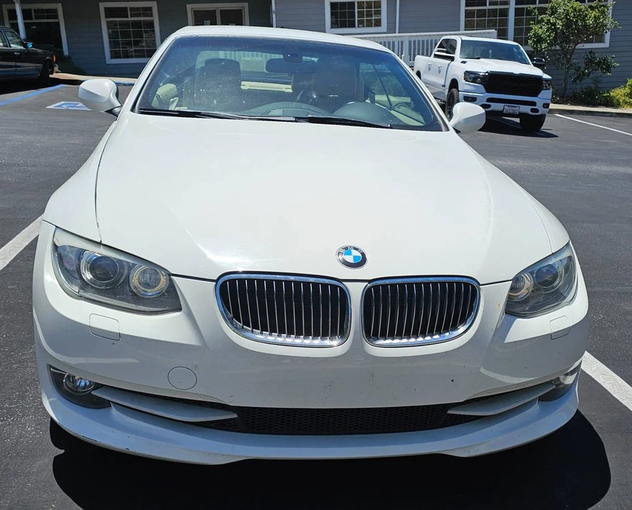2011 BMW E93 3 Series Convertible - Image 6 of 10