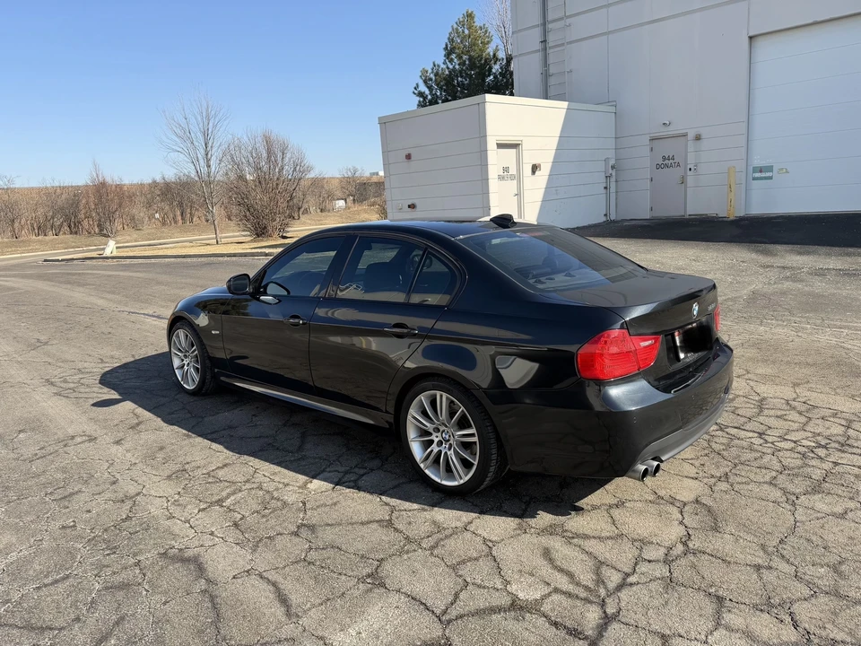 2011 BMW E90 3 Series Sedan - Image 6 of 20
