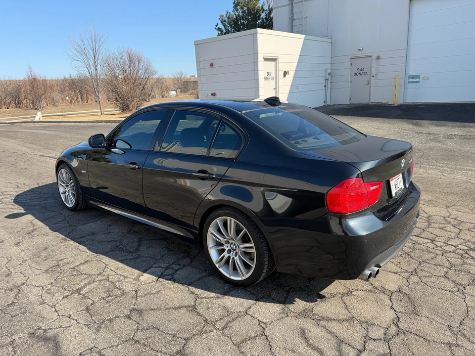 2011 BMW E90 3 Series Sedan - Image 4 of 20