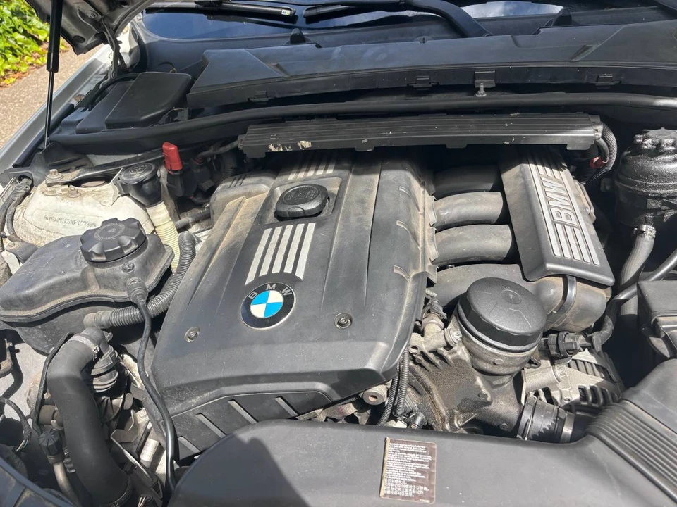 2011 BMW E90 3 Series Sedan - Image 8 of 10