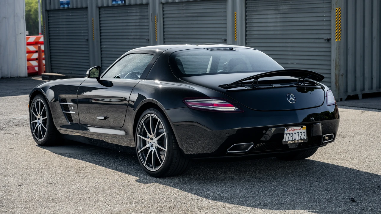 2011 Mercedes-Benz C197 SLS AMG - Image 7 of 31