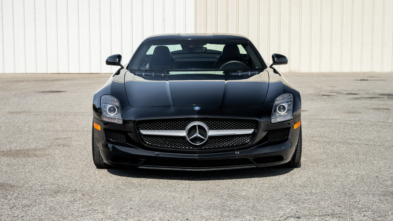 2011 Mercedes-Benz C197 SLS AMG - Image 2 of 31