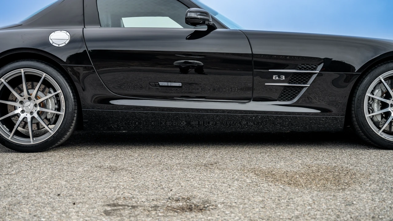 2011 Mercedes-Benz C197 SLS AMG - Image 17 of 31