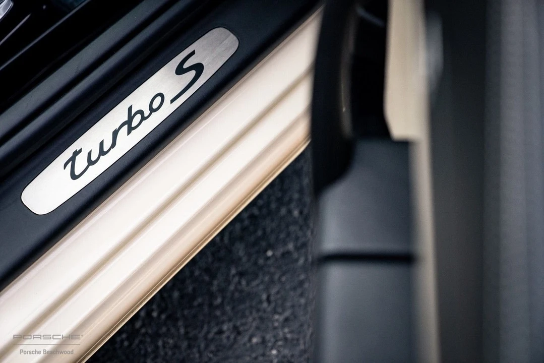 2011 Porsche 997 Turbo S - Image 15 of 16