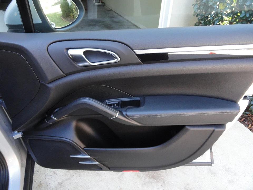 2011 Porsche 958 Cayenne - Image 14 of 17