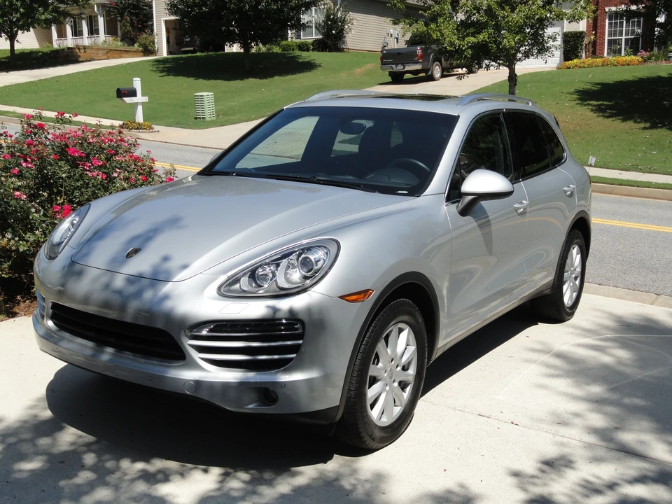 2011 Porsche 958 Cayenne - Image 4 of 17