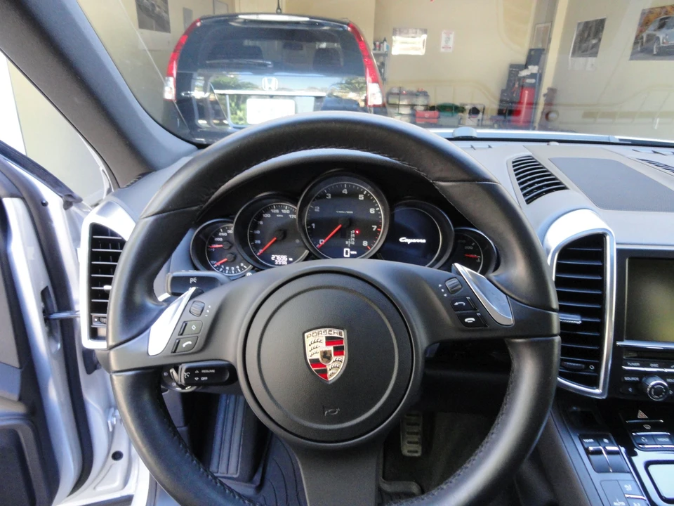 2011 Porsche 958 Cayenne - Image 5 of 17