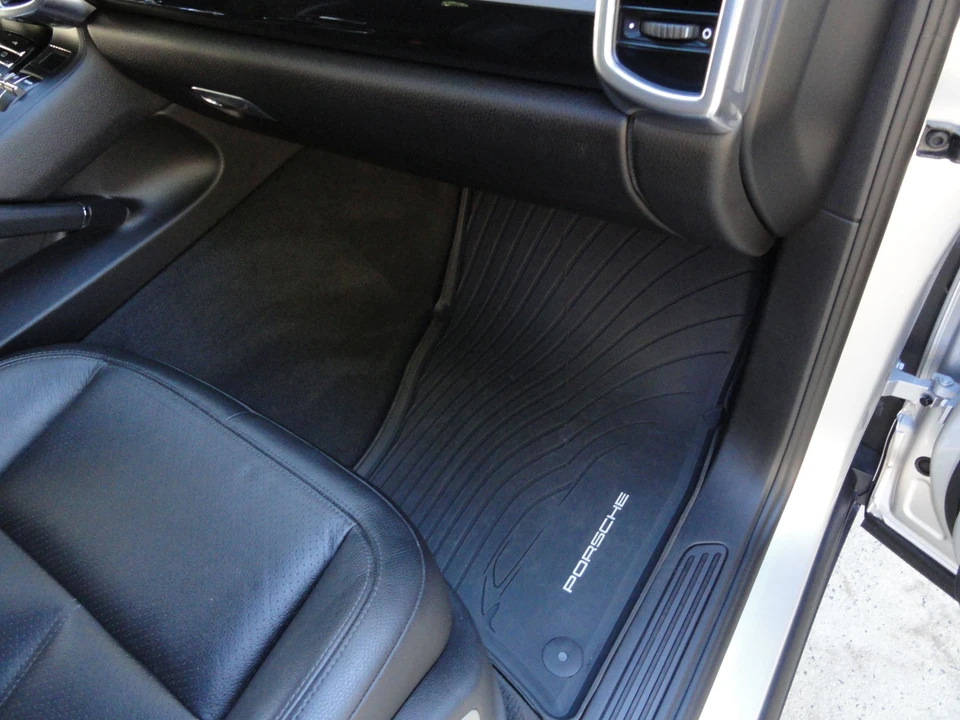 2011 Porsche 958 Cayenne - Image 15 of 17