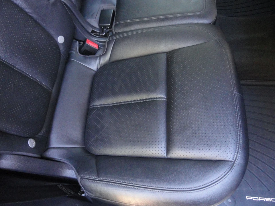 2011 Porsche 958 Cayenne - Image 16 of 17