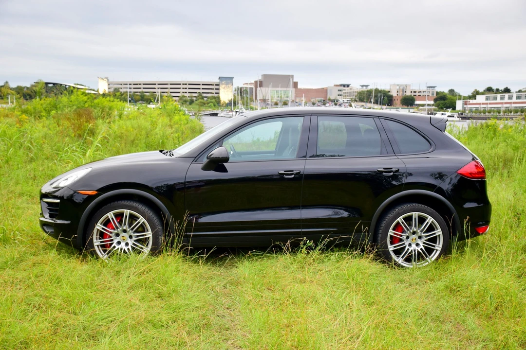 2011 Porsche 958 Cayenne Turbo - Image 9 of 15