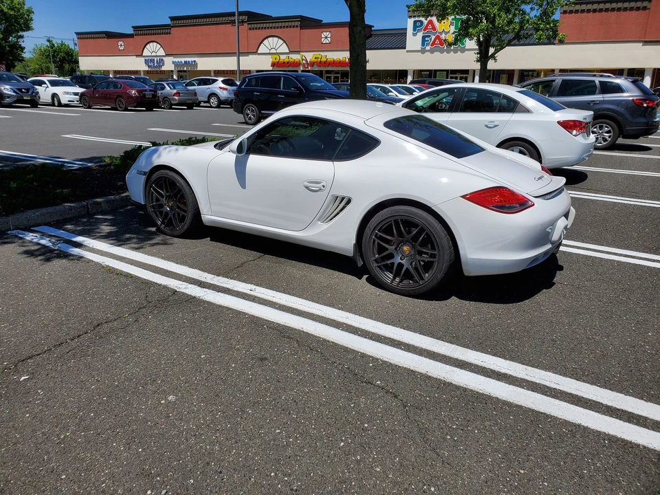 2011 Porsche 987 Cayman - Image 2 of 7